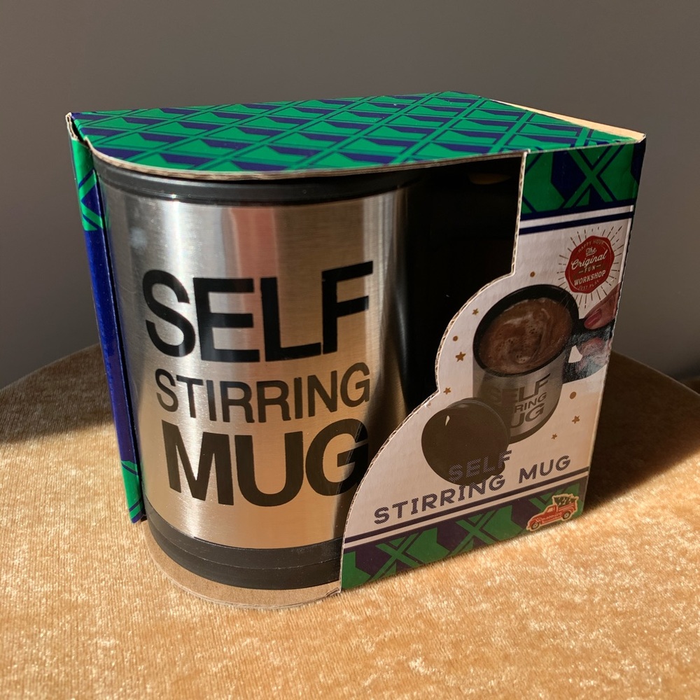 Self-stirring Mug